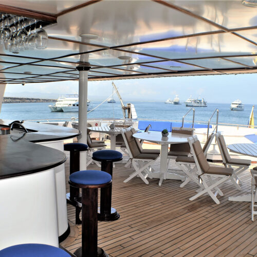1200_0014_⏬ Yacht Anahi Bar & Jacuzzi Area 3