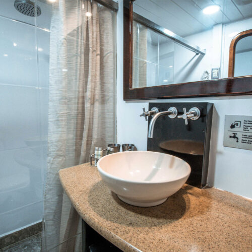 1200_0022_✅ Baño Cabina Standard 1 (1)
